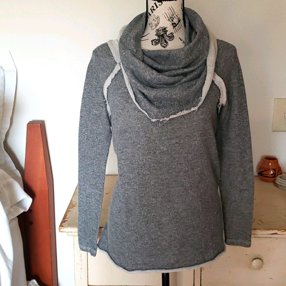 Basil Lola sweater